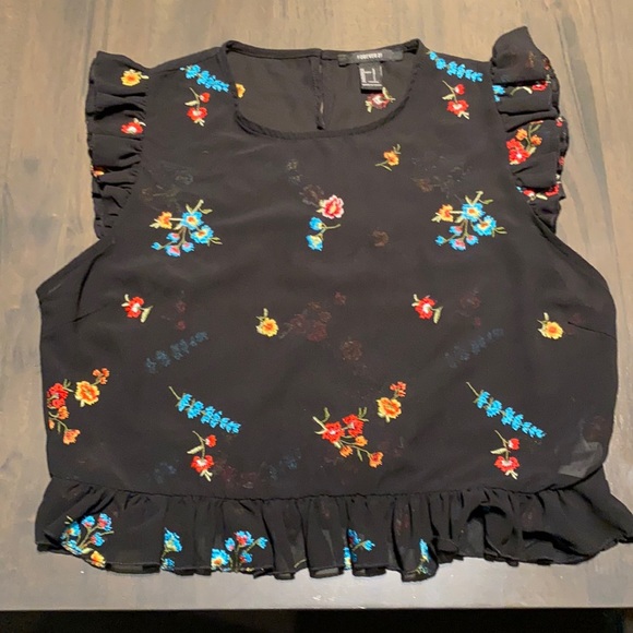 Forever 21 Tops - Floral embroidered shirt